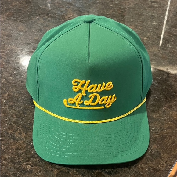 breezy golf Other - Breezy Golf “Have a Day” Green and Gold Rope Hat